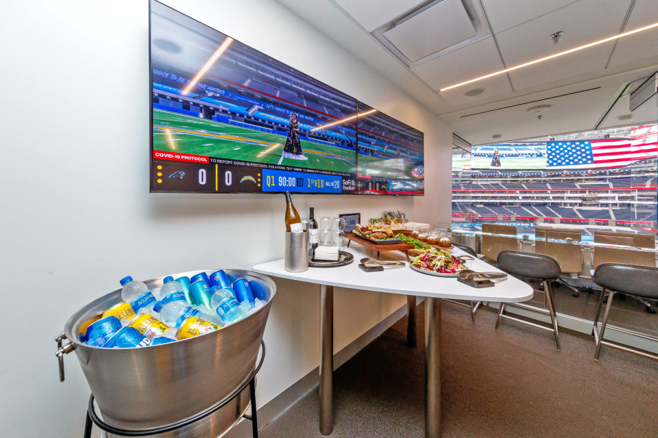 Charitybuzz: SF 49ers vs. LA Rams on Sunday, Sept. 17 at SoFi Stadium in  Pepsi's Luxury Suite for 4