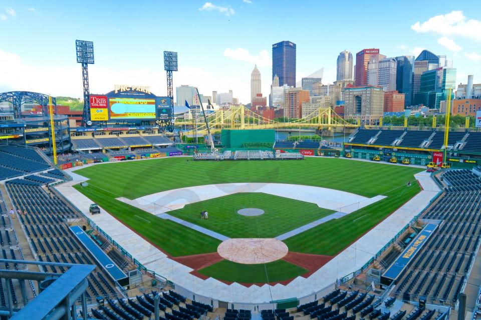 hotels beside pnc park